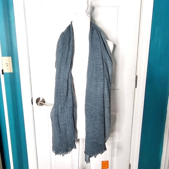 Scarf bundle (one NWT) - Picture 9 of 14